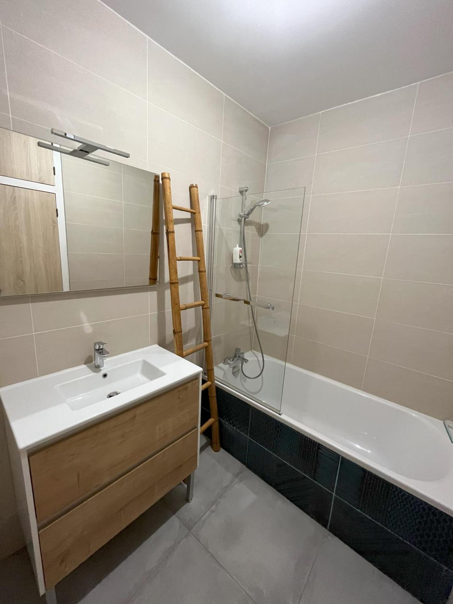 Villa Aziliz - Face Mer Saint-Nazaire  Room photo